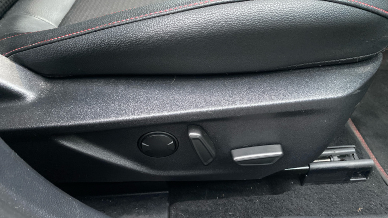 Ford Focus 1.0 EcoBoost Hybrid mHEV 155 ST-Line X Edition 5dr Petrol Hatchback